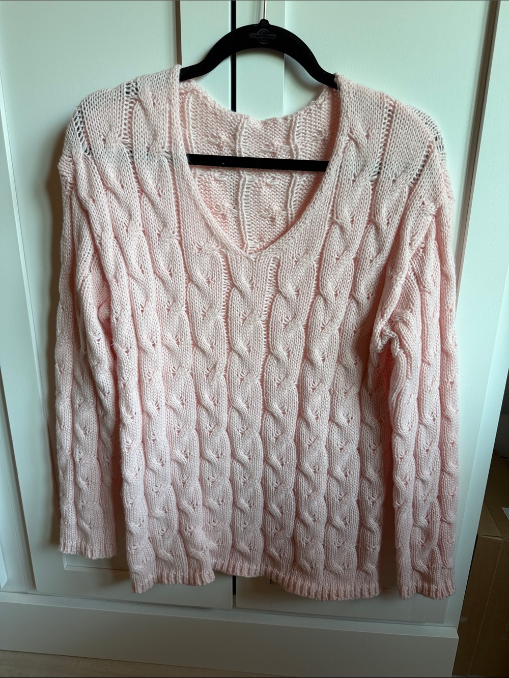 Classic Women's Cable Knit V-Neck Sweater - Pink